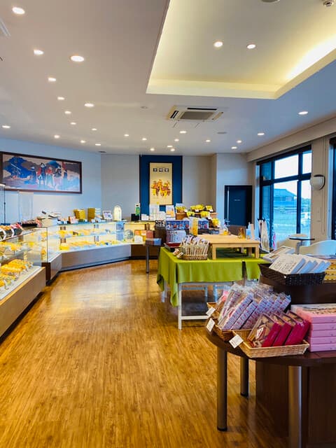 文明堂 工場直売店 の写真 6