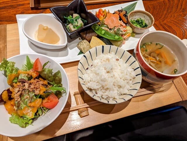 こだわり家 キッチンラボ 無垢 の写真 10