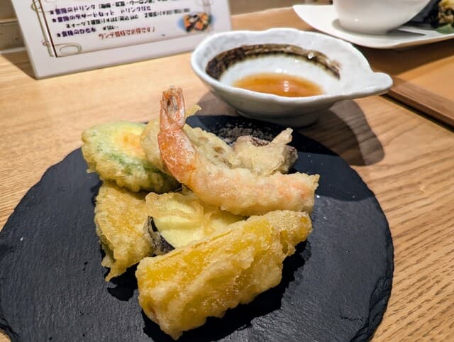 こだわり家 キッチンラボ 無垢 の写真 6