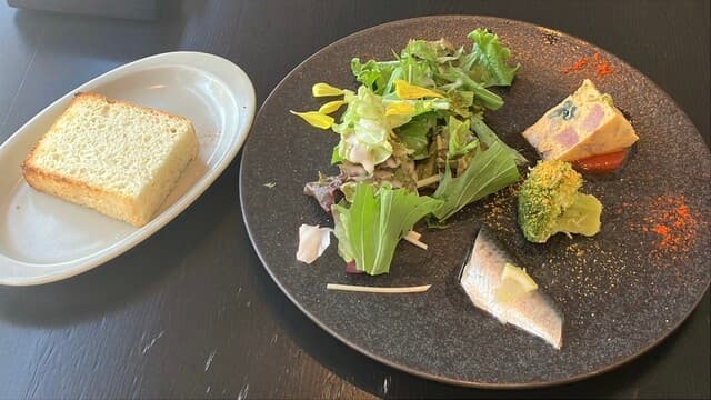 TSURUMI DINING の写真 11