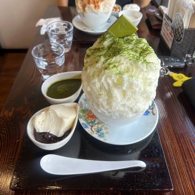 かき氷&Cafe 与八郎