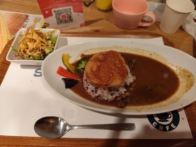 玉ねぎ倉庫跡地 志知カフェ